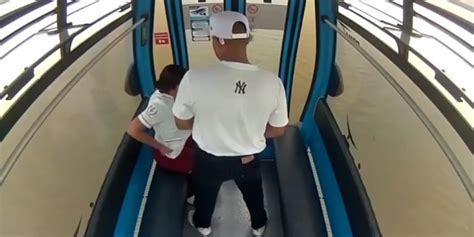 jovenes en aerovia guayaquil|Video de pareja teniendo sexo en metrocable de Guayaquil:。